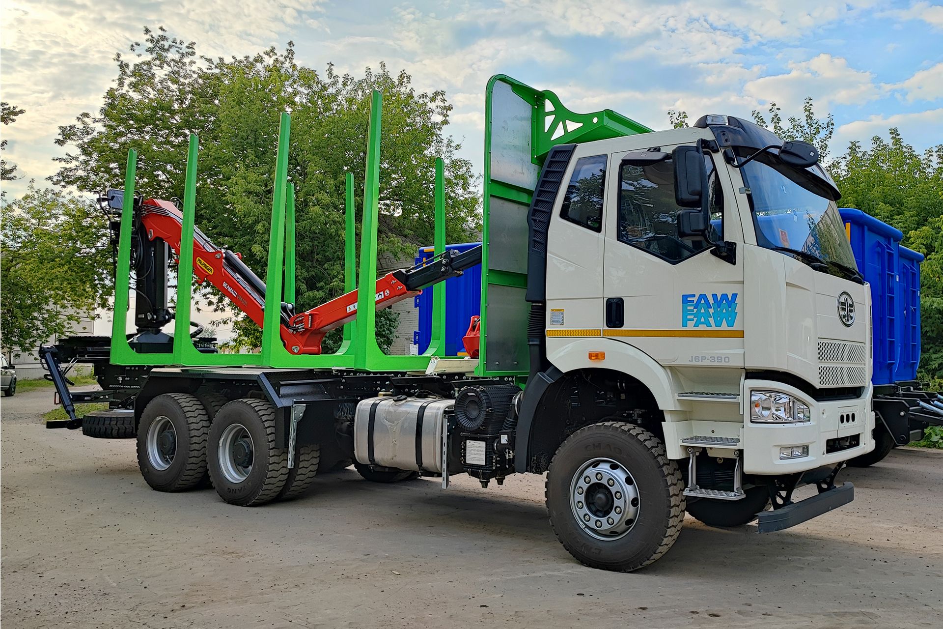 Сортиментовоз ТК 7066 на шасси FAW CA3250 с Г/М Сортиментовоз ТК 7066 на шасси FAW CA3250 с Г/М